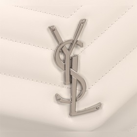 Классическая легенда Saint Laurent сочетает в себе модный стиль и