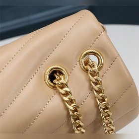 Классическая легенда Saint Laurent сочетает в себе модный стиль и