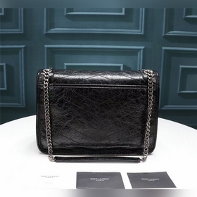 Популярная модель SAINT LAURENT с откидной крышкой, очень вместит