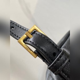 YSL 23 Летняя новинка： сумка из овечьей кожи с металлической заст