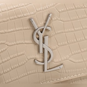 Аллигаторский узор YSL Saint Laurent выпустил популярную модель с