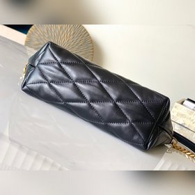 Новая модель сумки-пельмениз овечьей кожи от YSL 2024 Сумка через