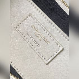 Новая модель сумки-пельмениз овечьей кожи от YSL 2024 Сумка через