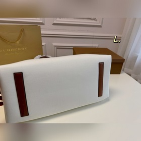 (без коробки) Размер： 45 × 25 Сумка Burberry в стиле конного спор