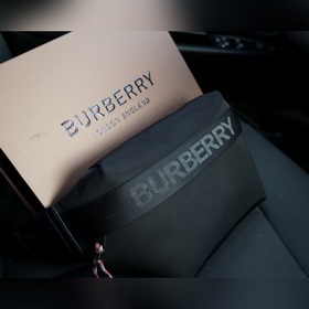 Официальный сайт Burberry. Высококачественная версия поясной сумк