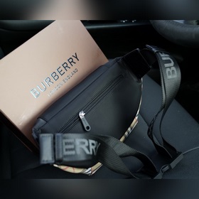 Официальный сайт Burberry. Высококачественная версия поясной сумк