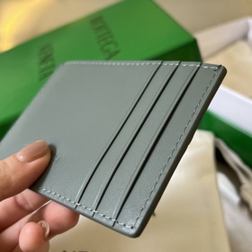 Новый кожаный кошелек BV с большими отделениями швами 748052 дейс