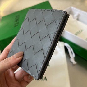 Двухслойный вертикальный кошелек 749400 — это не только кошелек, 