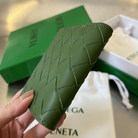 Двухслойный вертикальный кошелек 749400 — это не только кошелек, 
