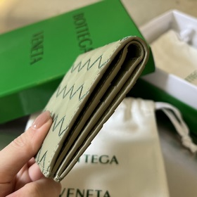 Двухслойный вертикальный кошелек 749400 — это не только кошелек, 