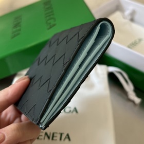 Двухслойный вертикальный кошелек 749400 — это не только кошелек, 
