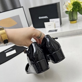 Высококачественные сандалии CHANEL 2024 с официального сайта Chan