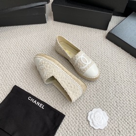 Chanel классические рыбацкие туфли в полной коллекции цвета хаки!