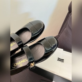 CHANEL 23K Mary Jane туфли-балетки в черно-белом цвете – классика