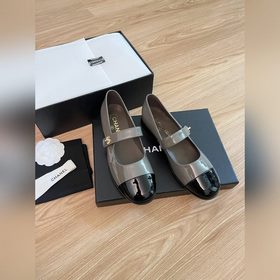 CHANEL 23K Mary Jane туфли-балетки в черно-белом цвете – классика