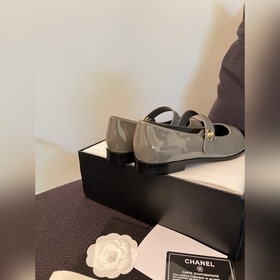 CHANEL 23K Mary Jane туфли-балетки в черно-белом цвете – классика