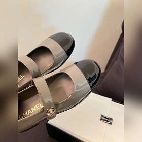 CHANEL 23K Mary Jane туфли-балетки в черно-белом цвете – классика