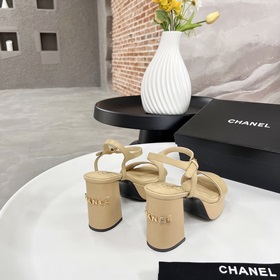 Высококачественные сандалии CHANEL 2024 с официального сайта Chan