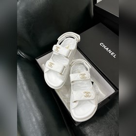 Сандалии Chanel, созданные в точности в соответствии с оригиналом