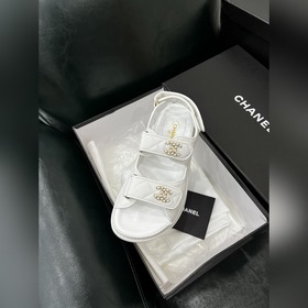 Сандалии Chanel, созданные в точности в соответствии с оригиналом