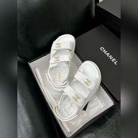 Сандалии Chanel, созданные в точности в соответствии с оригиналом