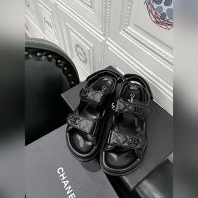 Сандалии Chanel, созданные в точности в соответствии с оригиналом