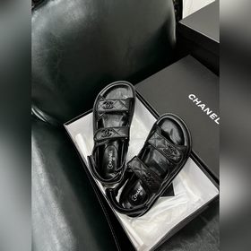 Сандалии Chanel, созданные в точности в соответствии с оригиналом