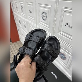 Сандалии Chanel, созданные в точности в соответствии с оригиналом