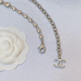 chanel 23 латунь, стразы искусственные жемчужины, серебро, хруста