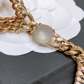 Новая модель браслета Chanel 23 сердцем Классический двойной симв
