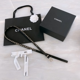Новая весенняя коллекция Chanel из телячьей кожи золотистого мета