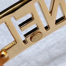 chanel Новая весенняя коллекция  Телецкий телец и золотой метал