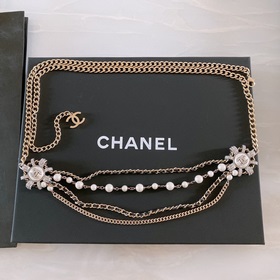 Новая коллекция Chanel： металл, телячья кожа, искусственные жемчу