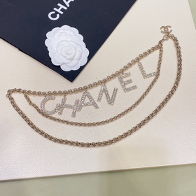 Chanel пояс крупными буквами из стразов, из оригинального латунно