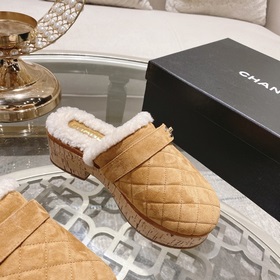 Chanel – популярные тапочкиз натуральной кожи! Изысканные и милые