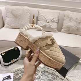 Chanel – популярные тапочкиз натуральной кожи! Изысканные и милые