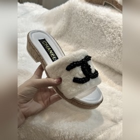 Chanel Chanel Новая коллекция 23ss от Chanel： тапочкиз шерсти,