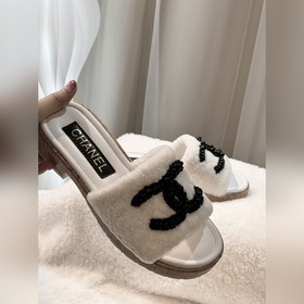 Chanel Chanel Новая коллекция 23ss от Chanel： тапочкиз шерсти,