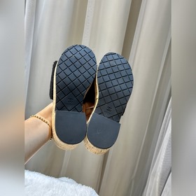 Chanel Chanel Новая коллекция 23ss от Chanel： тапочкиз шерсти, 