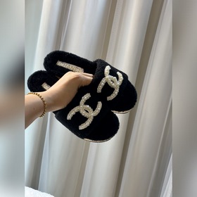 Chanel Chanel Новая коллекция 23ss от Chanel： тапочкиз шерсти,