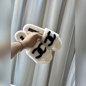 Chanel Chanel Новая коллекция 23ss от Chanel： тапочкиз шерсти,