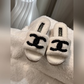 Chanel Chanel Новая коллекция 23ss от Chanel： тапочкиз шерсти,