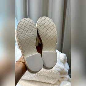 Chanel Chanel Новая коллекция 23ss от Chanel： тапочкиз шерсти, 