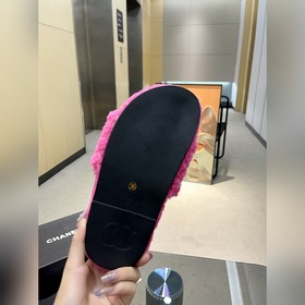 Chanel Новейшие шерстяные тапочкиз серии «Маленький Шанель»... П
