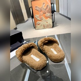 Chanel Новейшие шерстяные тапочкиз серии «Маленький Шанель»... П