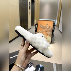 Chanel Новейшие шерстяные тапочкиз серии «Маленький Шанель»... П