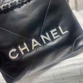 Chanel Новая модель весна-лето 2023 mini 22bag Такая же блестяща