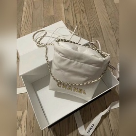 Chanel 3980 белый/золотой Сумка, которая занимает особое место в 
