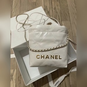 Chanel 3980 белый/золотой Сумка, которая занимает особое место в 