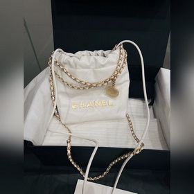 Chanel 3980 белый/золотой Сумка, которая занимает особое место в 